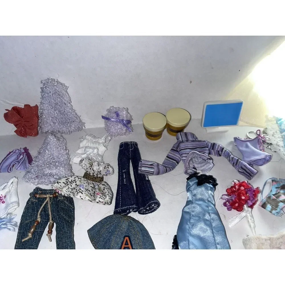 Vintage Bratz Doll Clothing Lot 2000s Variety 40+pcs